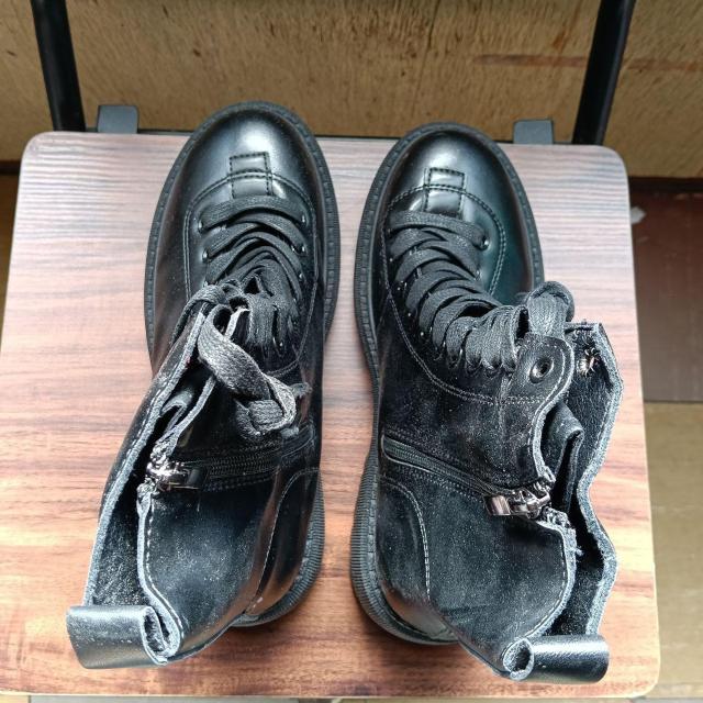 新品 24.5cm レディース ブーツ ブラック 厚底 シューズ ショートブーツ < 女性ファッション  新品 24.5cm レディース ブーツ ブラック 厚底 シューズ ショートブーツ < 女性ファッションの