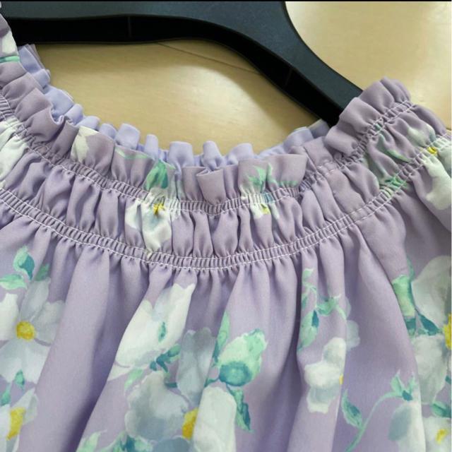 新品 CECIL Mc BEE 花柄シャーリング ブラウス < ブランド  新品 CECIL Mc BEE 花柄シャーリング ブラウス < ブランドの