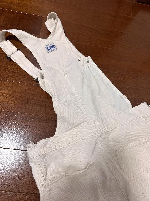 Lee ホワイトオーバーオール 細身デニム カップ内蔵キャミインナー肌魅せ < ブランド Lee ホワイトオーバーオール 細身デニム カップ内蔵キャミインナー肌魅せ < ブランドの