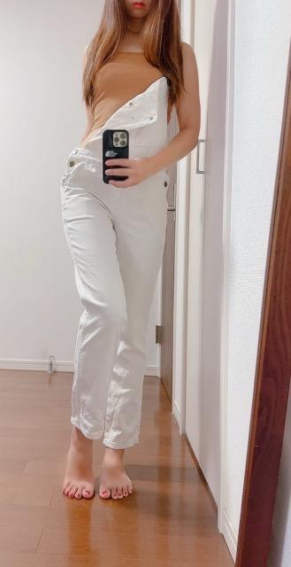 Lee ホワイトオーバーオール 細身デニム カップ内蔵キャミインナー肌魅せ < ブランド Lee ホワイトオーバーオール 細身デニム カップ内蔵キャミインナー肌魅せ < ブランドの