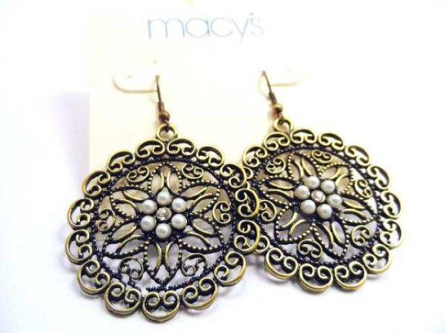 新品MACY'S★ アンティーク調エスニックモザイク花ピアス < 女性アクセサリー/時計 新品MACY'S★ アンティーク調エスニックモザイク花ピアス < 女性アクセサリー/時計の