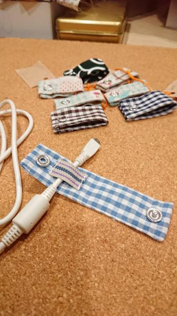 ハンドメイドケーブルバンド(チェック水色) < 女性ファッション  ハンドメイドケーブルバンド(チェック水色) < 女性ファッションの