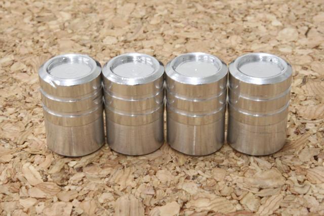 汎用エアバルブキャップライン入り type2 ホイール < 自動車/バイク 汎用エアバルブキャップライン入り type2 ホイール < 自動車/バイク