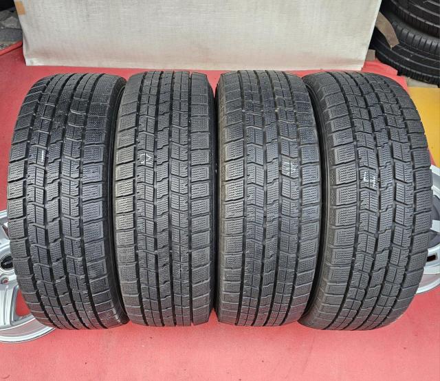 バリ溝!年式21 スタッドレスタイヤ GOODYEAR ICENAVI 7 16 インチ215/60R16 95Q ヴェゼル カム < 自動車/バイク バリ溝!年式21 スタッドレスタイヤ GOODYEAR ICENAVI 7 16 インチ215/60R16 95Q ヴェゼル カム < 自動車/バイク