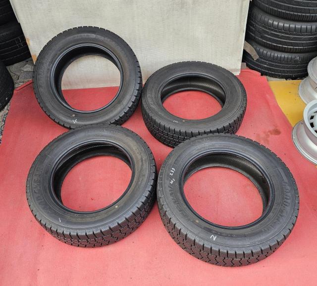 バリ溝!年式21 スタッドレスタイヤ GOODYEAR ICENAVI 7 16 インチ215/60R16 95Q ヴェゼル カム < 自動車/バイク バリ溝!年式21 スタッドレスタイヤ GOODYEAR ICENAVI 7 16 インチ215/60R16 95Q ヴェゼル カム < 自動車/バイク