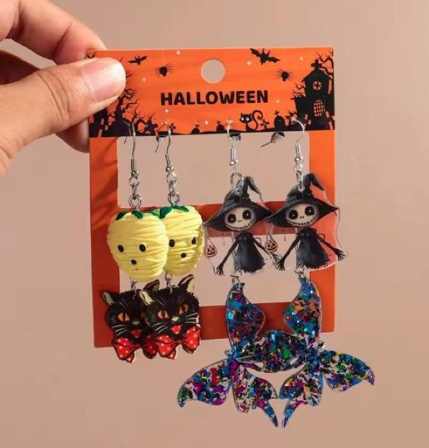 新品 ハロウィンピアスセット B < 女性アクセサリー/時計 新品 ハロウィンピアスセット B < 女性アクセサリー/時計の