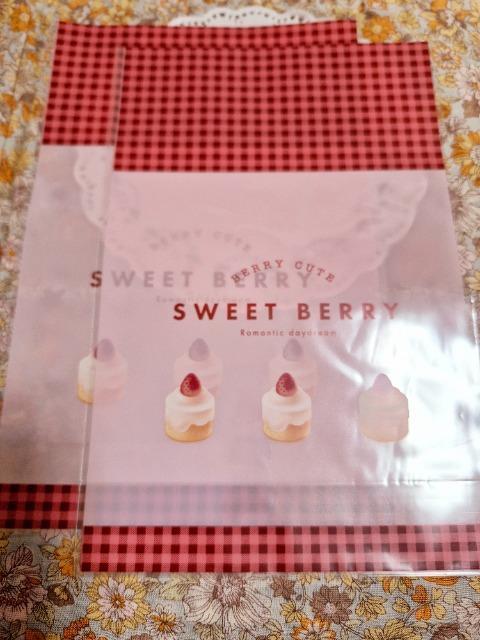 お裾分け☆苺ケーキ柄ラッピングバック2枚☆ < インテリア/ライフ お裾分け☆苺ケーキ柄ラッピングバック2枚☆ < インテリア/ライフの