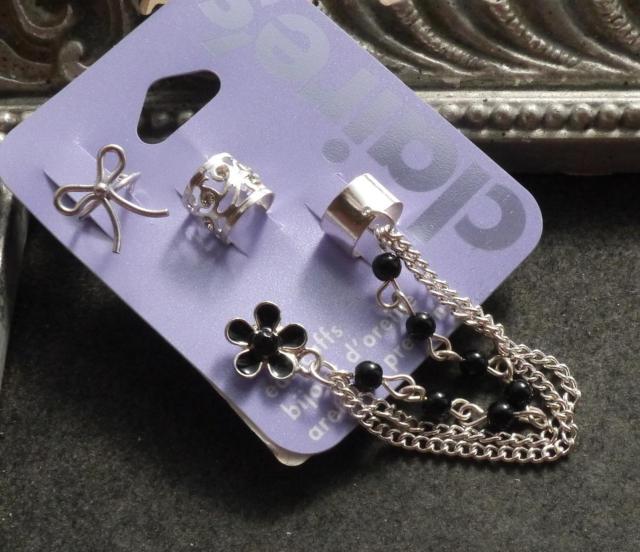 新品 お花チェーンカフスピアスとカフスの3個セット < 女性アクセサリー/時計 新品 お花チェーンカフスピアスとカフスの3個セット < 女性アクセサリー/時計の