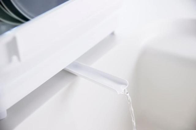 ISETO (伊勢藤) おりたたみ水切りバスケット I-605 ホワイト 折りたたみバスケット たたんで吊り下げOK 台所 < インテリア/ライフ  ISETO (伊勢藤) おりたたみ水切りバスケット I-605 ホワイト 折りたたみバスケット たたんで吊り下げOK 台所 < インテリア/ライフの