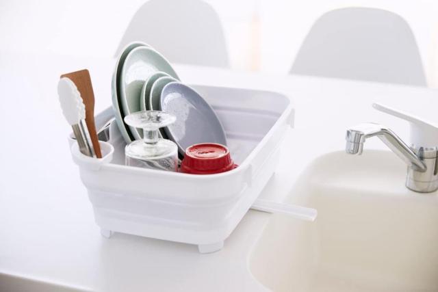 ISETO (伊勢藤) おりたたみ水切りバスケット I-605 ホワイト 折りたたみバスケット たたんで吊り下げOK 台所 < インテリア/ライフ  ISETO (伊勢藤) おりたたみ水切りバスケット I-605 ホワイト 折りたたみバスケット たたんで吊り下げOK 台所 < インテリア/ライフの