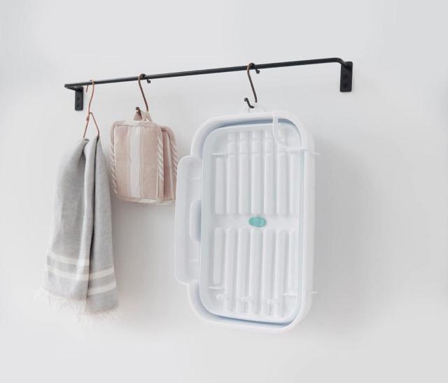 ISETO (伊勢藤) おりたたみ水切りバスケット I-605 ホワイト 折りたたみバスケット たたんで吊り下げOK 台所 < インテリア/ライフ  ISETO (伊勢藤) おりたたみ水切りバスケット I-605 ホワイト 折りたたみバスケット たたんで吊り下げOK 台所 < インテリア/ライフの