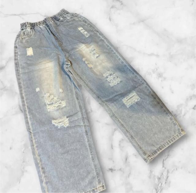 ジュニア ガールズ デニムパンツ ダメージ加工 洗練デザイン 加工デニムパンツ < キッズ/ベビー ジュニア ガールズ デニムパンツ ダメージ加工 洗練デザイン 加工デニムパンツ < キッズ/ベビーの