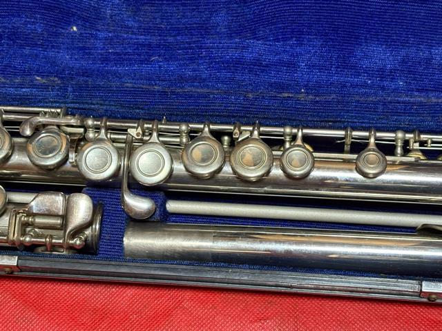 YAMAHA フルート YFL-123 専用ケース付き 良品2403-01-8 < ホビー YAMAHA フルート YFL-123 専用ケース付き 良品2403-01-8 < ホビーの