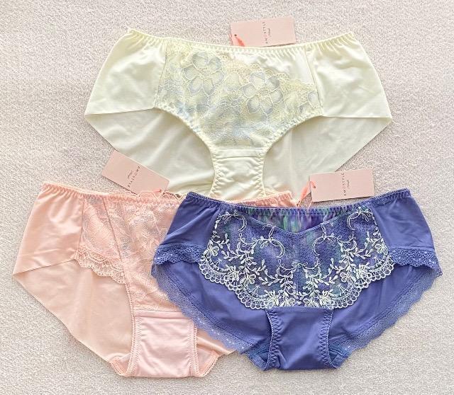 Triumph AMOSTYLE ショーツ Mサイズ ヒップハング 3枚セット < 女性ファッション Triumph AMOSTYLE ショーツ Mサイズ ヒップハング 3枚セット < 女性ファッションの