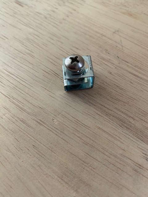 SKB用ラックマウントネジ ステンレス製 1U分4本 < ホビー  SKB用ラックマウントネジ ステンレス製 1U分4本 < ホビーの