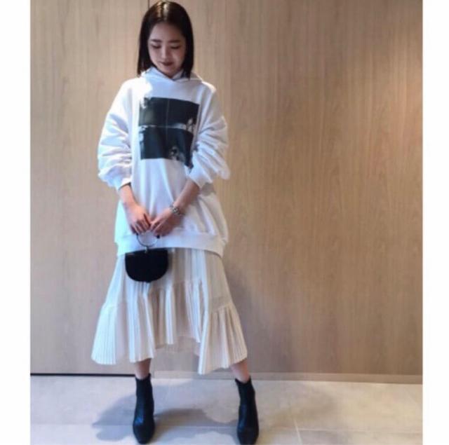 SNIDELfeat. BILLIE EILISH パーカー < ブランド  SNIDELfeat. BILLIE EILISH パーカー < ブランドの