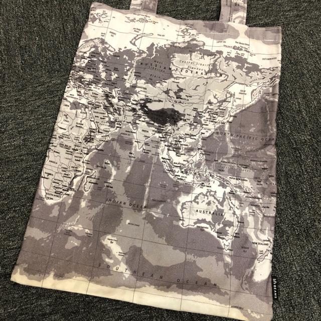 即決 bPrBeams ワールドマップ トートバッグ < 女性ファッション  即決 bPrBeams ワールドマップ トートバッグ < 女性ファッションの