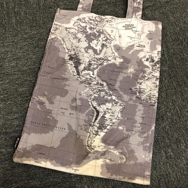 即決 bPrBeams ワールドマップ トートバッグ < 女性ファッション  即決 bPrBeams ワールドマップ トートバッグ < 女性ファッションの