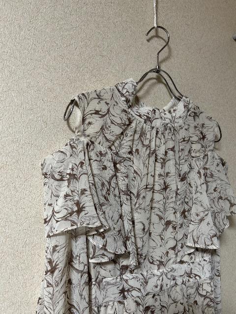 1.6Vi^OtLAGUNA MOONV_[tp^[s[X