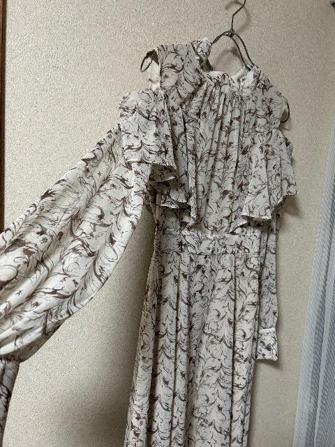 1.6Vi^OtLAGUNA MOONV_[tp^[s[X