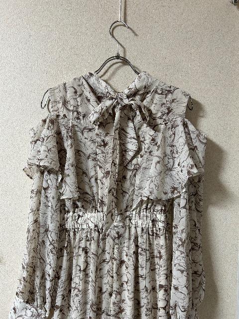 1.6Vi^OtLAGUNA MOONV_[tp^[s[X