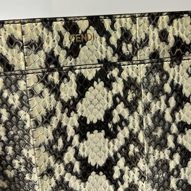 ���i FENDI �t�F���f�B �p�C�\�� �s�[�J�u�[ �o�b�O�C���|�P�b�g �� �u�����h�� 