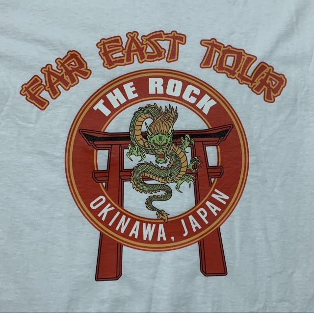 新品 FAR EAST TOUR THE ROCK US ミリタリTシャツ 白 M < 男性ファッション  新品 FAR EAST TOUR THE ROCK US ミリタリTシャツ 白 M < 男性ファッションの