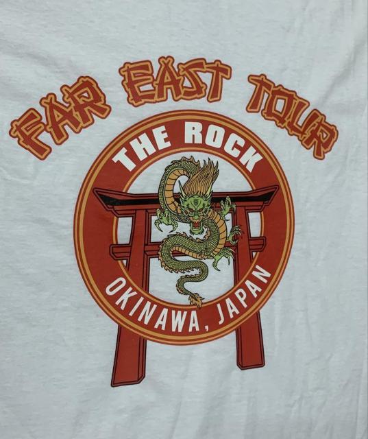 新品 FAR EAST TOUR THE ROCK US ミリタリTシャツ 白 M < 男性ファッション  新品 FAR EAST TOUR THE ROCK US ミリタリTシャツ 白 M < 男性ファッションの