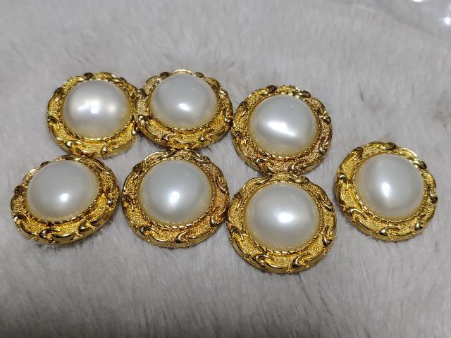 お洒落かわいいボタン★7個セット★中古品 < ペット/手芸/園芸 お洒落かわいいボタン★7個セット★中古品 < ペット/手芸/園芸の