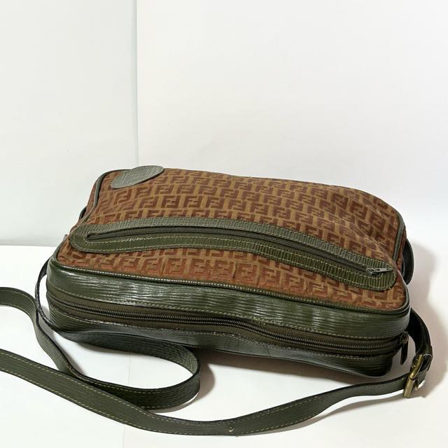 FENDI �Y�b�J ���B���e�[�W FF���S �L�����o�X ���U�[ �V�����_�[�o�b�O �u���E�� �J�[�L �� �u�����h�� 