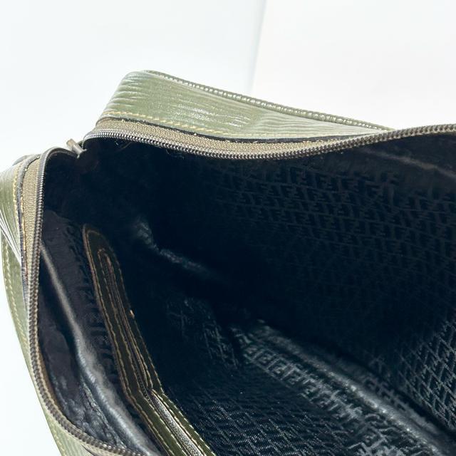 FENDI �Y�b�J ���B���e�[�W FF���S �L�����o�X ���U�[ �V�����_�[�o�b�O �u���E�� �J�[�L �� �u�����h�� 