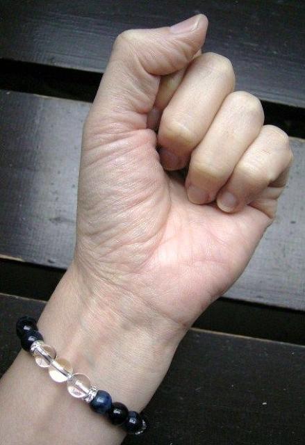 ☆即決☆ブルータイガーアイx水晶ブレスレット < 女性アクセサリー/時計 ☆即決☆ブルータイガーアイx水晶ブレスレット < 女性アクセサリー/時計の