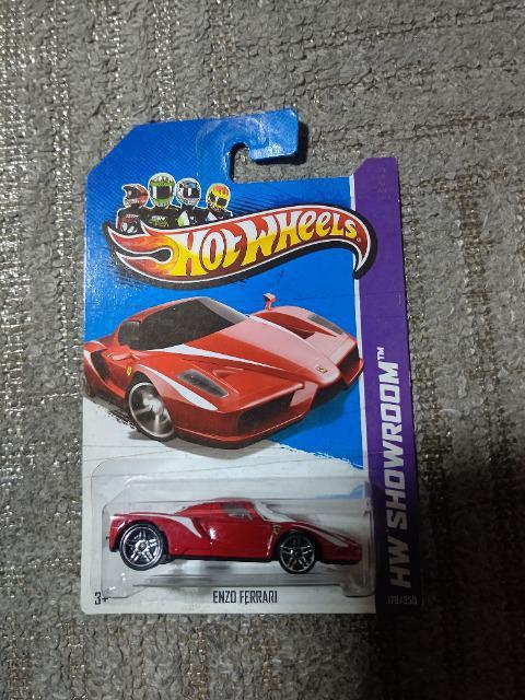 HW '13 USカード ショールーム エンツォ フェラーリ 赤 白ライン 未開封 < ホビー HW '13 USカード ショールーム エンツォ フェラーリ 赤 白ライン 未開封 < ホビーの