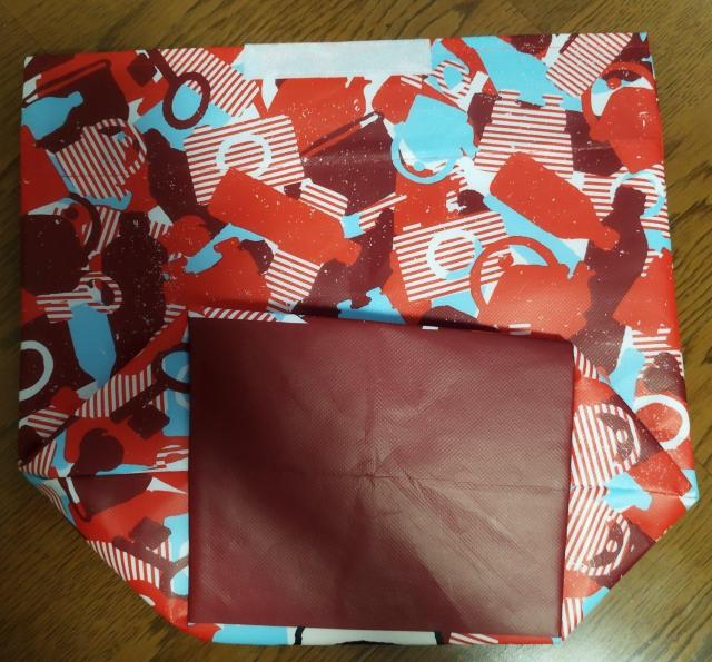 ウォーリーをさがせ!保冷ランチバック 自立するクラッチタイプ マジックテープ付き < インテリア/ライフ  ウォーリーをさがせ!保冷ランチバック 自立するクラッチタイプ マジックテープ付き < インテリア/ライフの