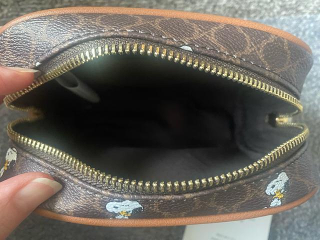 新品☆しまむら スヌーピー モノグラムポーチ☆ < アニメ/コミック/キャラクター 新品☆しまむら スヌーピー モノグラムポーチ☆ < アニメ/コミック/キャラクターの