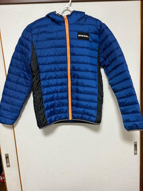【新品・タグ付き】DIESEL ディーゼル青ダウンジャケット14Y < ブランド 【新品・タグ付き】DIESEL ディーゼル青ダウンジャケット14Y < ブランドの