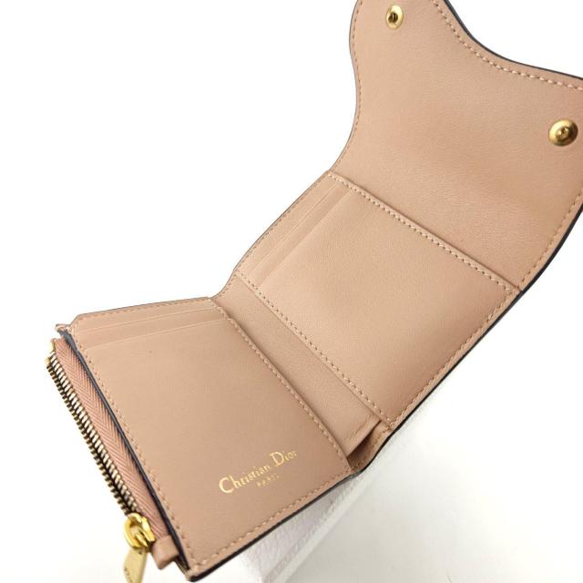 Christian Dior ���z �� �u�����h�� 