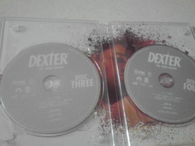 P36 美品 DEXTER デクスター コンプリートBOX シーズン3 4枚組 < CD/DVD/ビデオ  P36 美品 DEXTER デクスター コンプリートBOX シーズン3 4枚組 < CD/DVD/ビデオの
