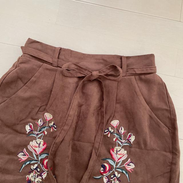 新品 フェイクスエード スカート 刺繍 < 女性ファッション  新品 フェイクスエード スカート 刺繍 < 女性ファッションの