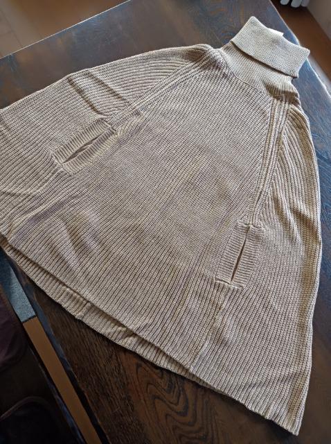 Simplee★新品タグ付き★ポンチョ★上品キャメル★あったか素敵★定価8000円 < 女性ファッション Simplee★新品タグ付き★ポンチョ★上品キャメル★あったか素敵★定価8000円 < 女性ファッションの