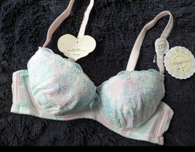 D70★Lilyage coco★ふんわりバスト★美レースブラジャー★新品★送料無料 < 女性ファッション  D70★Lilyage coco★ふんわりバスト★美レースブラジャー★新品★送料無料 < 女性ファッションの