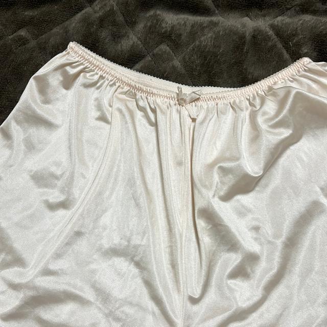 ☆☆☆☆タンス整理品 衣類 おまとめOK ホームクリーニング済み フレアパンツ ゴールド系 Mサイズ レース ◎ < 女性ファッション  ☆☆☆☆タンス整理品 衣類 おまとめOK ホームクリーニング済み フレアパンツ ゴールド系 Mサイズ レース ◎ < 女性ファッションの