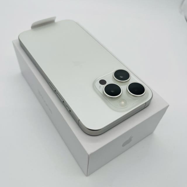 未使用 iPhone 15 Pro 128 GB SIMフリー ホワイト 本体 < 家電/AV 未使用 iPhone 15 Pro 128 GB SIMフリー ホワイト 本体 < 家電/AVの