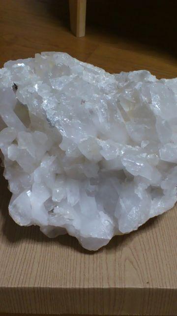 水晶クラスター原石!ドカンと、 3、4キロ! < インテリア/ライフ  水晶クラスター原石!ドカンと、 3、4キロ! < インテリア/ライフの