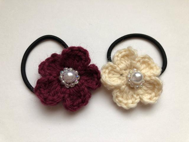 ハンドメイド ヘアゴム ウールのお花ふたつ♪ ガーリー < 女性ファッション  ハンドメイド ヘアゴム ウールのお花ふたつ♪ ガーリー < 女性ファッションの