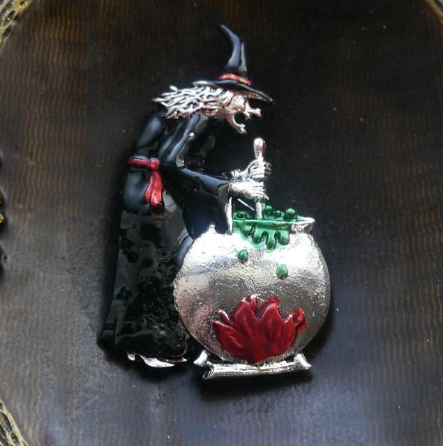 新品アンティーク調ハロウィン魔女ブローチ  ゴシック ホラー < 女性アクセサリー/時計  新品アンティーク調ハロウィン魔女ブローチ  ゴシック ホラー  < 女性アクセサリー/時計の