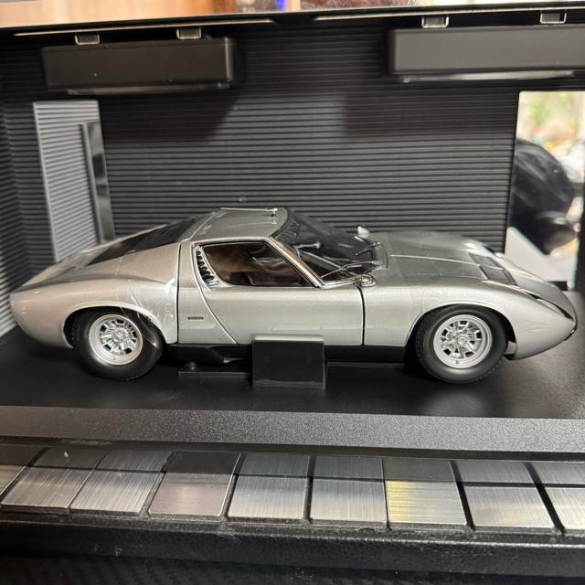 絶版未展示品 京商 1/18 ランボルギーニ ミウラ P400 SV シルバー < ホビー  絶版未展示品 京商 1/18 ランボルギーニ ミウラ P400 SV シルバー < ホビーの