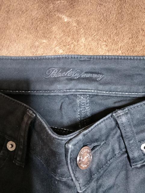 ubNoC}EW[W[YTCY24  uh 