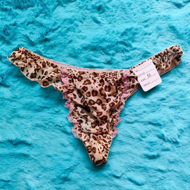 エロカワッ。。。豹柄シフォンTバック。。。パンティー。。ショーツ。。。ヒョウ柄。。。 < 女性ファッション  エロカワッ。。。豹柄シフォンTバック。。。パンティー。。ショーツ。。。ヒョウ柄。。。  < 女性ファッションの