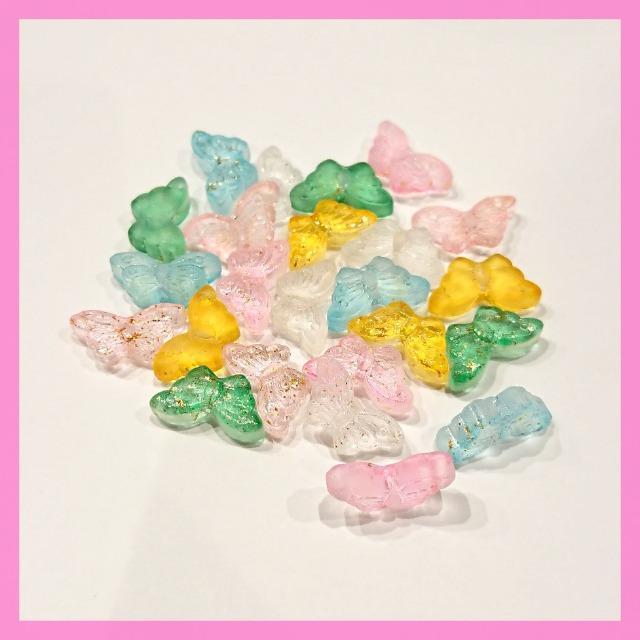 『▼¥100均一▼』バタフライ型ビーズ*金箔付き6カラー*25個*約15mm*ガラス製 < ペット/手芸/園芸 『▼¥100均一▼』バタフライ型ビーズ*金箔付き6カラー*25個*約15mm*ガラス製 < ペット/手芸/園芸の
